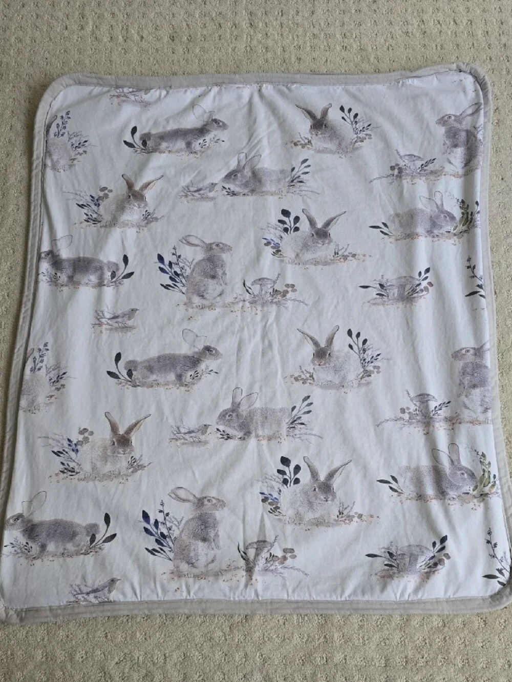 Oilo Luxury Soft Chenille Backing Baby Blanket In Cottontail Bunny Print